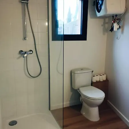 Appartement Indépendante Avec Sdb Sur Jardin, Au Calme